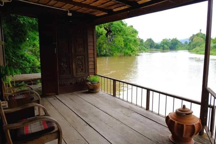 Rustic​ Charm​ Suphan​ Ban Tha Pong エクステリア 写真