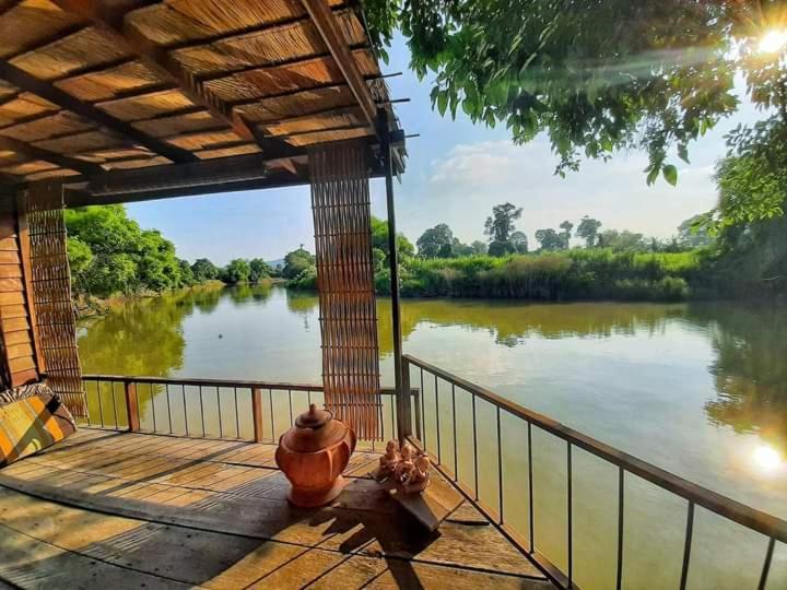 Rustic​ Charm​ Suphan​ Ban Tha Pong エクステリア 写真