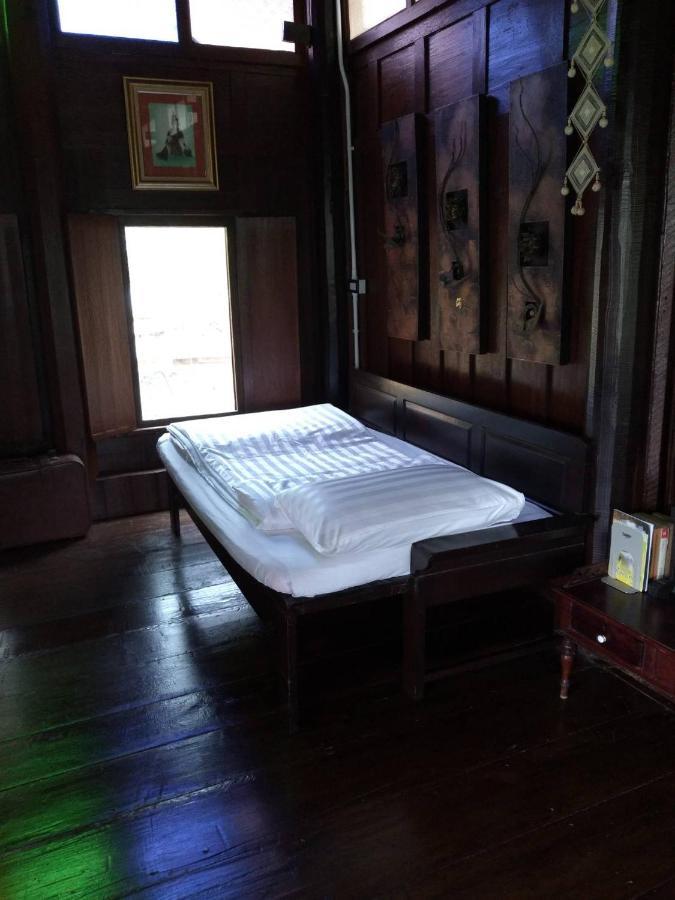 Rustic​ Charm​ Suphan​ Ban Tha Pong エクステリア 写真