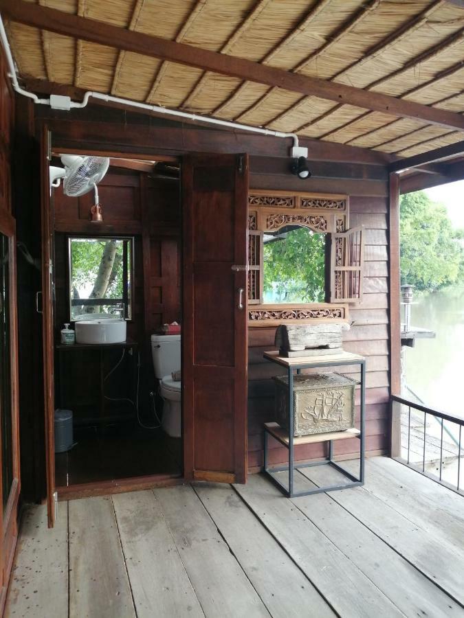 Rustic​ Charm​ Suphan​ Ban Tha Pong エクステリア 写真