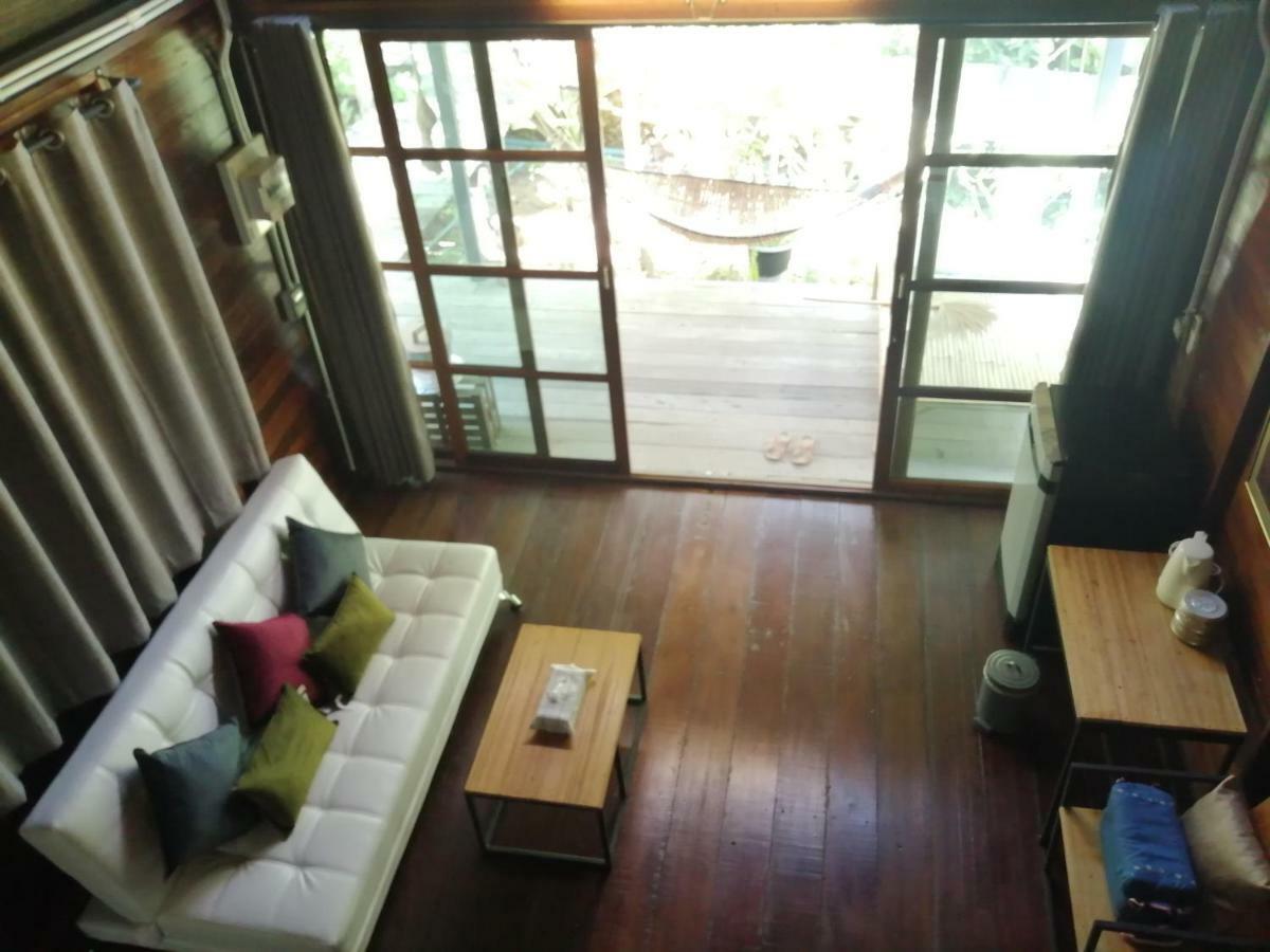 Rustic​ Charm​ Suphan​ Ban Tha Pong エクステリア 写真