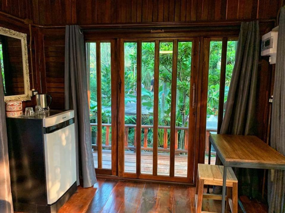 Rustic​ Charm​ Suphan​ Ban Tha Pong エクステリア 写真