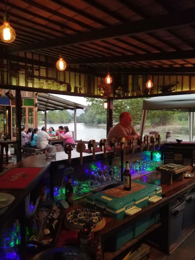 Rustic​ Charm​ Suphan​ Ban Tha Pong エクステリア 写真