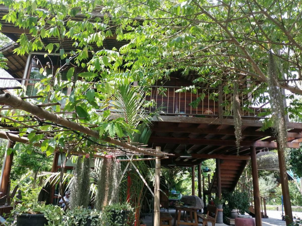 Rustic​ Charm​ Suphan​ Ban Tha Pong エクステリア 写真
