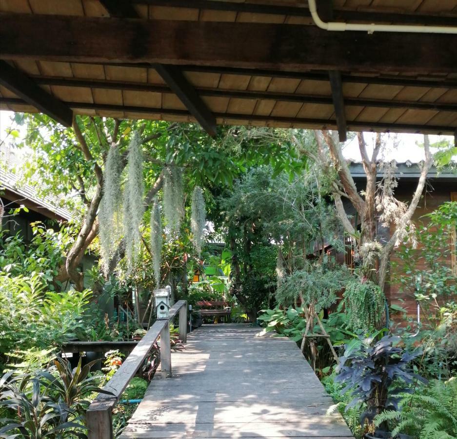 Rustic​ Charm​ Suphan​ Ban Tha Pong エクステリア 写真