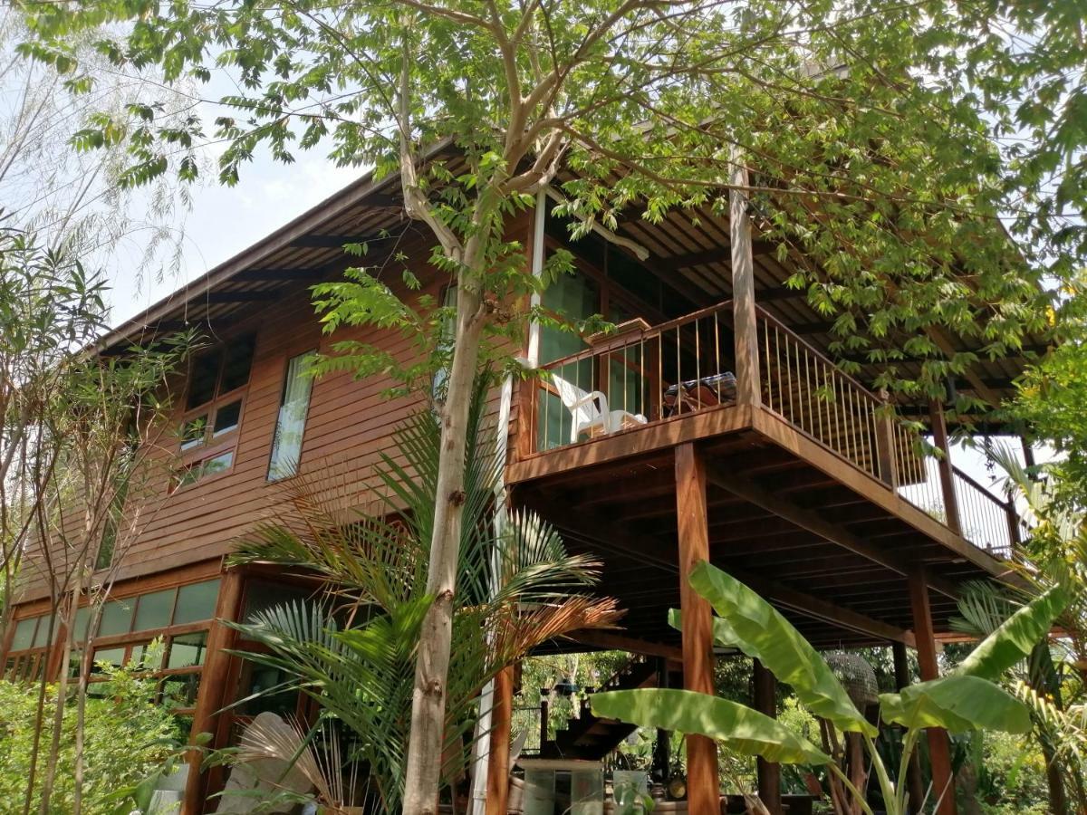 Rustic​ Charm​ Suphan​ Ban Tha Pong エクステリア 写真