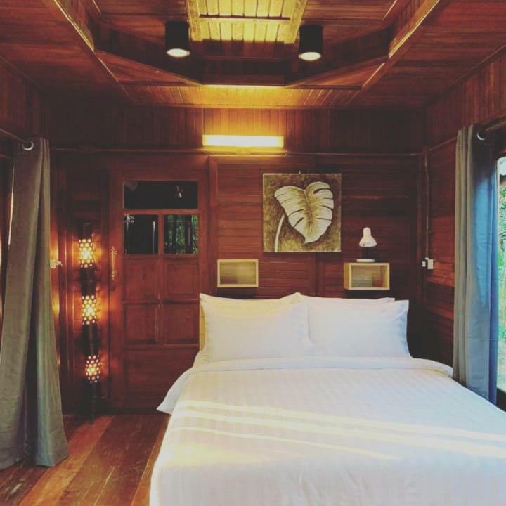 Rustic​ Charm​ Suphan​ Ban Tha Pong エクステリア 写真