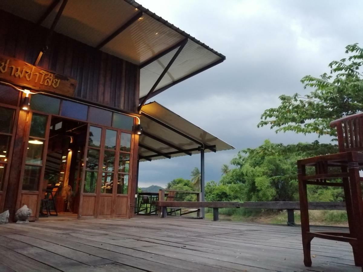 Rustic​ Charm​ Suphan​ Ban Tha Pong エクステリア 写真