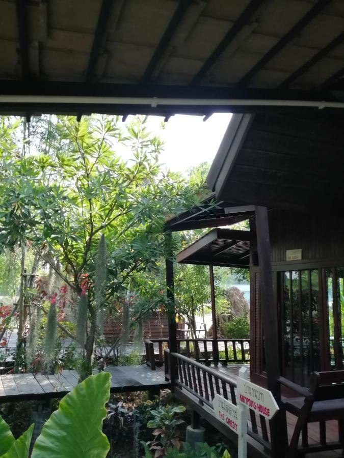 Rustic​ Charm​ Suphan​ Ban Tha Pong エクステリア 写真
